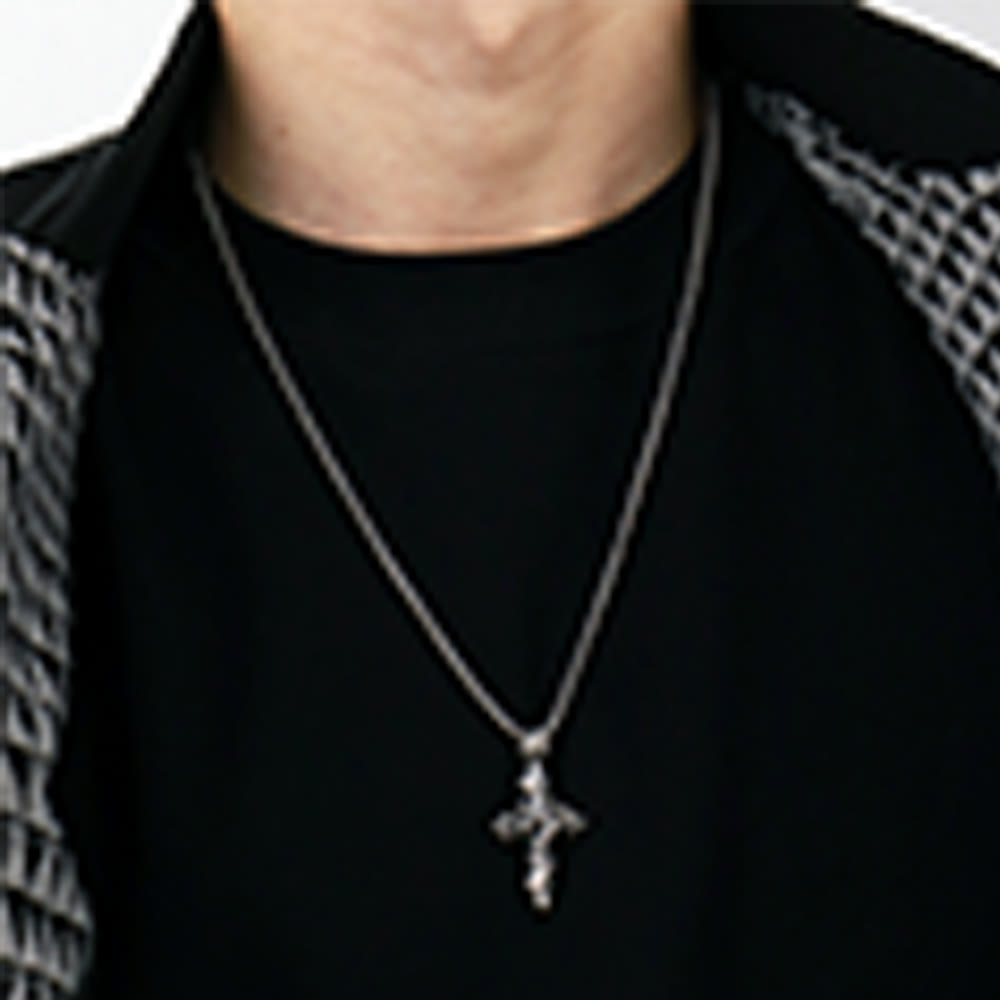 925 Sterling Silver Vintage & Minimalist Cross Necklace: A Timeless Symbol of Spiritual Devotion