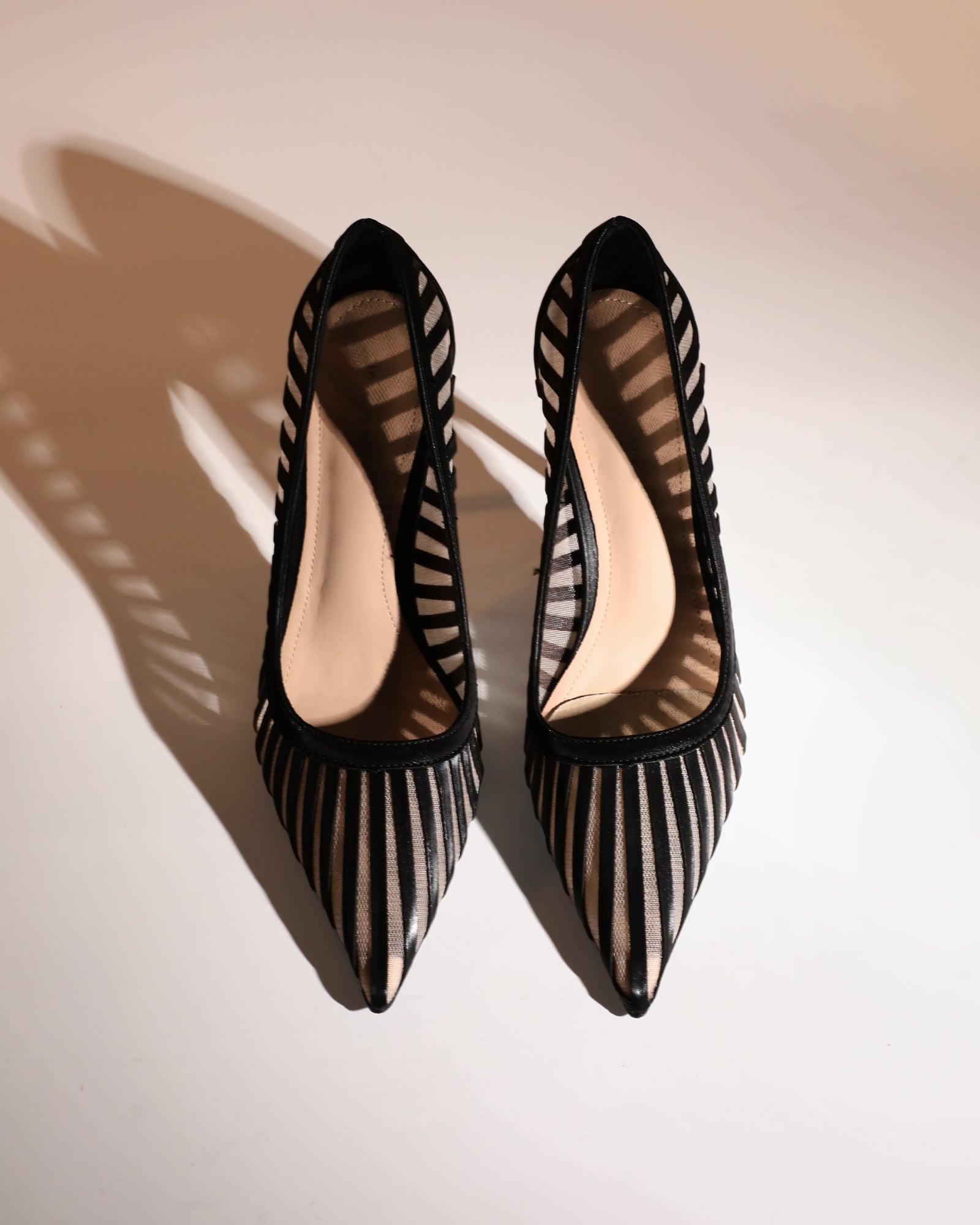Sada Stripe Mesh Pumps In Black
