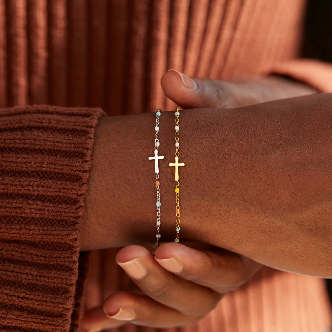 FAITH AS YOUR ARMOR: Delicate Minimalist Cross Bracelet