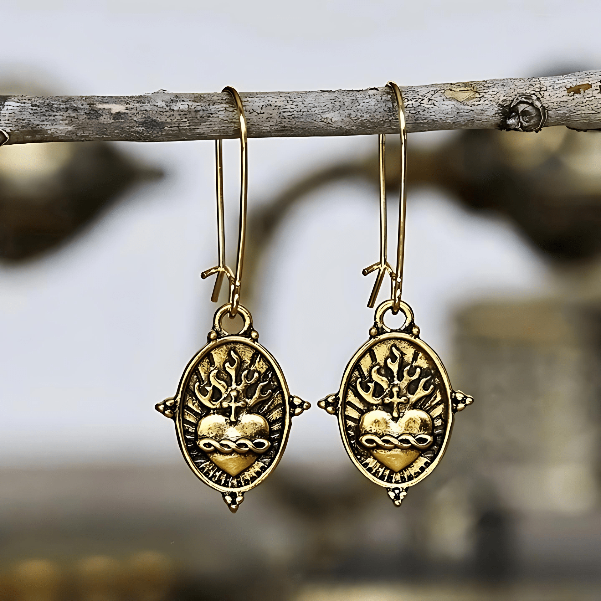 Vintage-Inspired Sacred Heart Dangle Earrings: Jewelry for Faith and Devotion